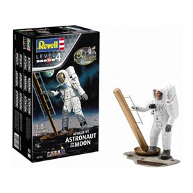 Revell 03702 Apollo 11 Astronaut on the Moon 1/8