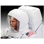 Revell 03702 Apollo 11 Astronaut on the Moon 1/8