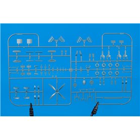 Eduard 1:48 Supermarine Spitfire HF Mk.VIII - WEEKEND edition