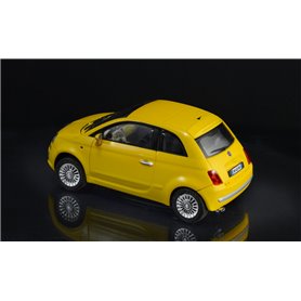 Italeri 3647 1/24 Fiat 500 ( 2007)