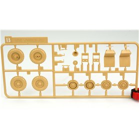 RFM 1:35 GERMAN STAFF CAR Type 82E z pełnym wnętrzem