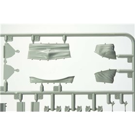 RFM-5028 M4A3E8 Sherman w/ workable track links
