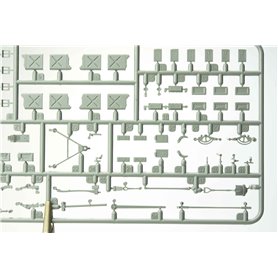RFM-5028 M4A3E8 Sherman w/ workable track links