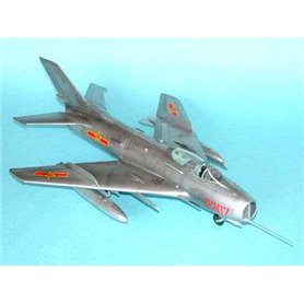 Trumpeter 1:32 MiG-19S Farmer C