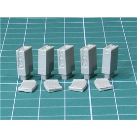 2 cm FlaK38 ammo boxes and magazines.