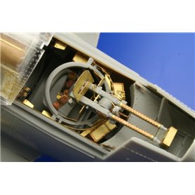 SB2C-4 interior REVELL/MON./Accurate Miniatures
