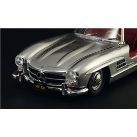 Italeri 1:16 Meredes Benz SL.300 Gullwing