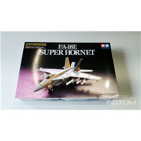 Tamiya 1:72 F/A-18E Super Hornet