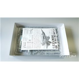 Tamiya 1:72 F/A-18E Super Hornet