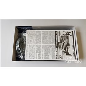Tamiya 1:48 North American P-51D Mustang z samochodem