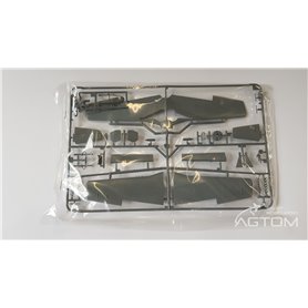 Tamiya 1:48 North American P-51D Mustang z samochodem