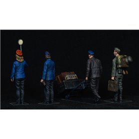 Mini Art 38010 German Train station Staff 1930-40