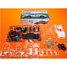 Beemax 24015 1/24 Porsche 935 K2 DRM 1977