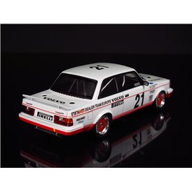 Beemax 1:24 Volvo 240 Turbo Macau 1986