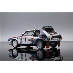 Beemax 24020 1/24 Lancia Delta S4 Martini