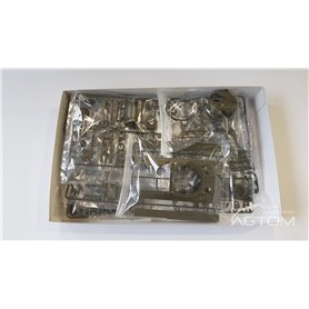 Asuka 1:35 M4A4 Sherman V z polskimi oznaczeniami