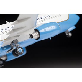 Zvezda 7027 1/144 Boeing 737-700 