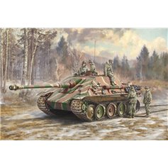 Italeri 1:35 Sd.Kfz.173 Jagdpanther - WINTER CREW 