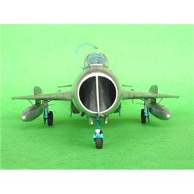 Trumpeter 1:32 China Shenyang FJ-6 - TRAINER
