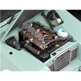 Revell 07047 1/24 Land Rover Seriess II