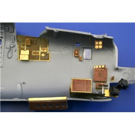 Eduard B-24J front interior 1/48 dla REVELL/MONOGRAM