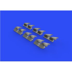 Eduard P-40 exhaust stacks fishtail 1/32 dla HASEGAWA