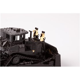 Eduard M1070 & M1000 w/D9R 1/72 dla TAKOM