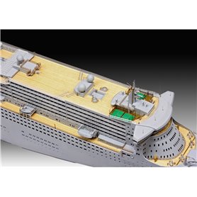 Revell 05199 1/400 Queen Mary 2 Platinum Edition
