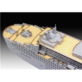 Revell 05199 1/400 Queen Mary 2 Platinum Edition