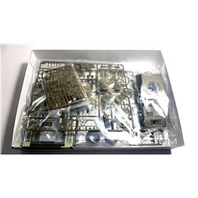 Tamiya 1:35 JGSDF LIGHT ARMOURED VEHICLE - LAV