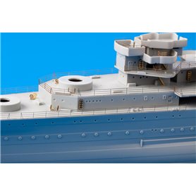 Eduard HMS Cornwall 1/350