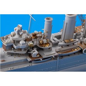 Eduard HMS Cornwall 1/350