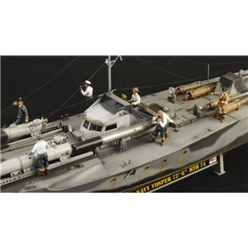 Italeri 5624 1/35 Vosper MTB 74 with Crew