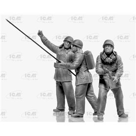 ICM 35902 Chernobyl 2 Fire Fighters