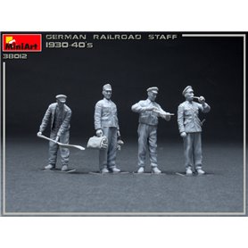 Mini Art 38012 German Railroad Staff 1930-40s