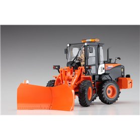 Hasegawa 66102 Hitachi Wheel Loader ZW100-6 Multiplow (Snowplow)