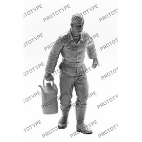 ICM 32109  German Luftwaffe Ground Personnel (1939-1945)
