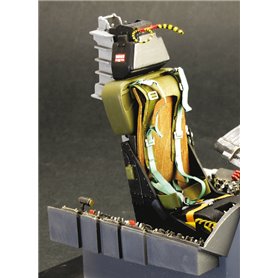Italeri 2991 1/12 F-104 G COCKPIT