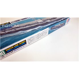 Tamiya 1:700 USS Bogue CVE-9 - US ESCORT AIRCRAFT CARRIER