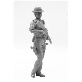 ICM 16009 British Police Female Officer