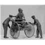 ICM 24041 Benz Patent-Motorwagen 1886 with Mrs. Benz & Sons