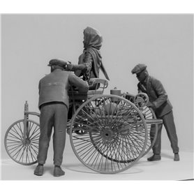 ICM 24041 Benz Patent-Motorwagen 1886 with Mrs. Benz & Sons