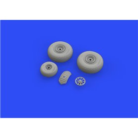 Eduard 1:32 B-24 wheels (9spoke front wheel)
