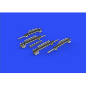 Eduard 1:72 R-3R missiles w/ pylons for MiG-21
