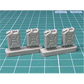 Eureka XXL Współczesne kanistry US Army w skali 1/35 przeznaczone do przechowywania wody set 1. Zestaw składa się z 4 kanistrów