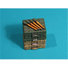 Eureka XXL Niemieckie zasobniki na Stielhandgranate 24 w skali 1/35 – 4 szt. Zestaw składa się z 8 części z żywicy oraz 4 szt. g