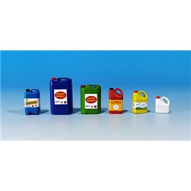 Eureka XXL Zestaw plastikowych pojemników na chemikalia i środki czyszczące w skali 1/35. Zestaw składa się z 6 części z żywicy 