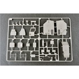 Trumpeter 1:35 MAZ-7410 z naczepą CHMZAP-5247G