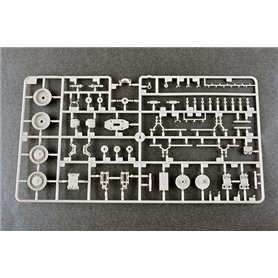 Trumpeter 1:35 MAZ-7410 z naczepą CHMZAP-5247G