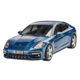 Revell 05681 Porsche Panamera and 918 Spyder Model Kit Gift Set